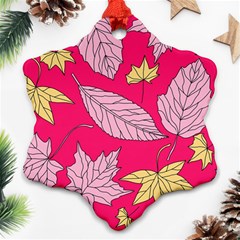 Autumn Dried Leaves Dry Nature Ornament (Snowflake)