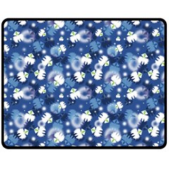 White Flowers Summer Plant Fleece Blanket (medium) 