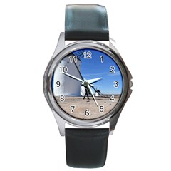 Molinos Manchegos Round Metal Watch by vistequebaratocom