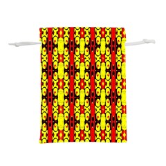 Red Black Yellow-9 Lightweight Drawstring Pouch (l)