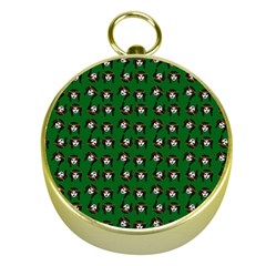 Retro Girl Daisy Chain Pattern Green Gold Compasses by snowwhitegirl