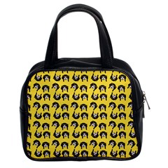 Retro Girl Daisy Chain Pattern Yellow Classic Handbag (two Sides)