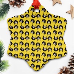 Retro Girl Daisy Chain Pattern Yellow Ornament (Snowflake)