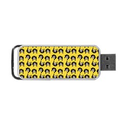 Retro Girl Daisy Chain Pattern Yellow Portable USB Flash (One Side)