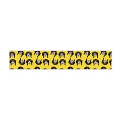 Retro Girl Daisy Chain Pattern Yellow Flano Scarf (Mini)