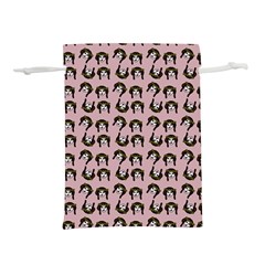 Retro Girl Daisy Chain Pattern Light Pink Lightweight Drawstring Pouch (m) by snowwhitegirl