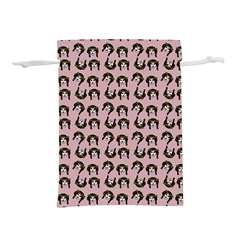 Retro Girl Daisy Chain Pattern Light Pink Lightweight Drawstring Pouch (l) by snowwhitegirl