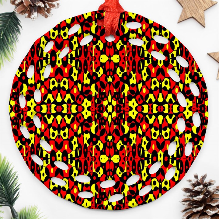 Rby 57 Round Filigree Ornament (Two Sides)