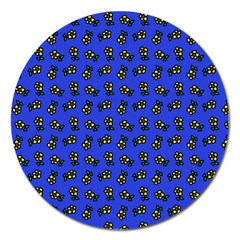 Daisy Royal Blue Magnet 5  (round) by snowwhitegirl