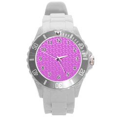 Background Polka Pink Round Plastic Sport Watch (l)