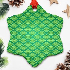 Pattern Texture Geometric Green Snowflake Ornament (two Sides)