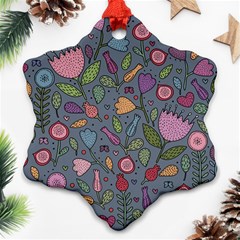 Floral Pattern Ornament (snowflake)