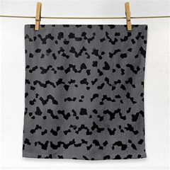 Mosaique Noir/gris Face Towel by kcreatif