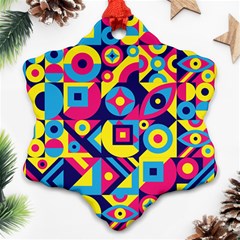 Doodle Pattern Ornament (snowflake)