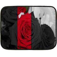 Roses Rouge Fleurs Fleece Blanket (mini)