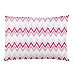 Chevrons Rose/blanc Pillow Case by kcreatif