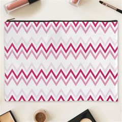 Chevrons Rose/blanc Cosmetic Bag (xxxl) by kcreatif