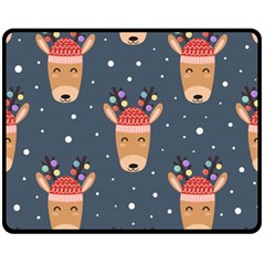 Cute Deer Heads Seamless Pattern Christmas Fleece Blanket (medium)  by Vaneshart