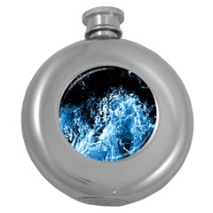 Photo Vagues  Round Hip Flask (5 Oz) by kcreatif