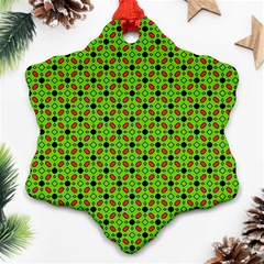 Texture Seamless Christmas Ornament (snowflake)