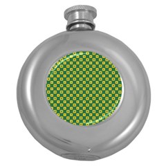 Df Green Domino Round Hip Flask (5 Oz) by deformigo