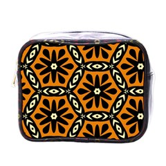 Df Yuki Makoto Mini Toiletries Bag (one Side) by deformigo