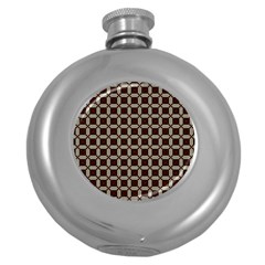 Pertamini Round Hip Flask (5 Oz) by deformigo