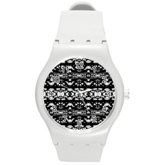 Black And White Modern Ornate Stripes Design Round Plastic Sport Watch (M)