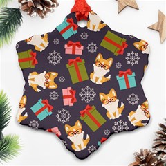 Welsh Corgi Dog With Gift Boxes Seamless Pattern Wallpaper Ornament (Snowflake)