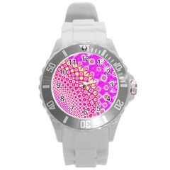 Digital Arts Fractals Futuristic Pink Round Plastic Sport Watch (L)