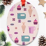 Seamless Bakery Vector Pattern Ornament (Oval) Front