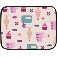 Seamless Bakery Vector Pattern Fleece Blanket (Mini)