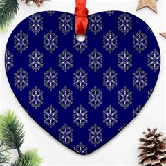 Madalefolowers Ornament (heart) by Sparkle