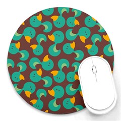 Vector-illustration-seamless-pattern-with-cartoon-duck Round Mousepads by Vaneshart