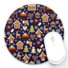 Winter-seamless-patterns-with-gingerbread-cookies-holiday-background Round Mousepads by Vaneshart