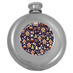 Winter-seamless-patterns-with-gingerbread-cookies-holiday-background Round Hip Flask (5 oz) Front