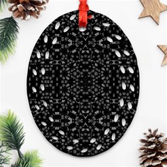 Black And White Tech Pattern Oval Filigree Ornament (two Sides)