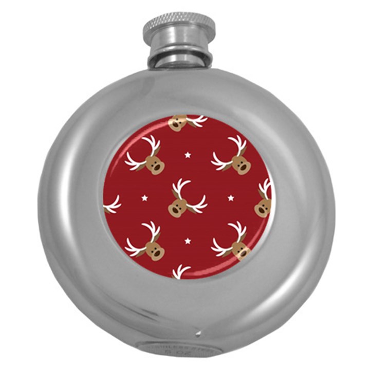 Cute reindeer head with star red background Round Hip Flask (5 oz)