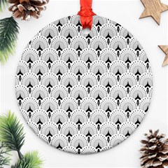 Black And White Art-deco Pattern Ornament (round) by Dushan