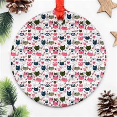 Adorable Seamless Cat Head Pattern01 Round Ornament (two Sides)