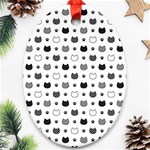 kitten head paw footprint seamless pattern 1 Oval Ornament (Two Sides) Front