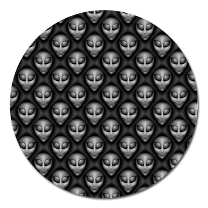 Grey Aliens Extraterrestrials UFO Faces Magnet 5  (Round)