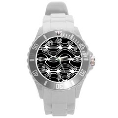 Black And White Clam Shell Pattern Round Plastic Sport Watch (l) by SpinnyChairDesigns