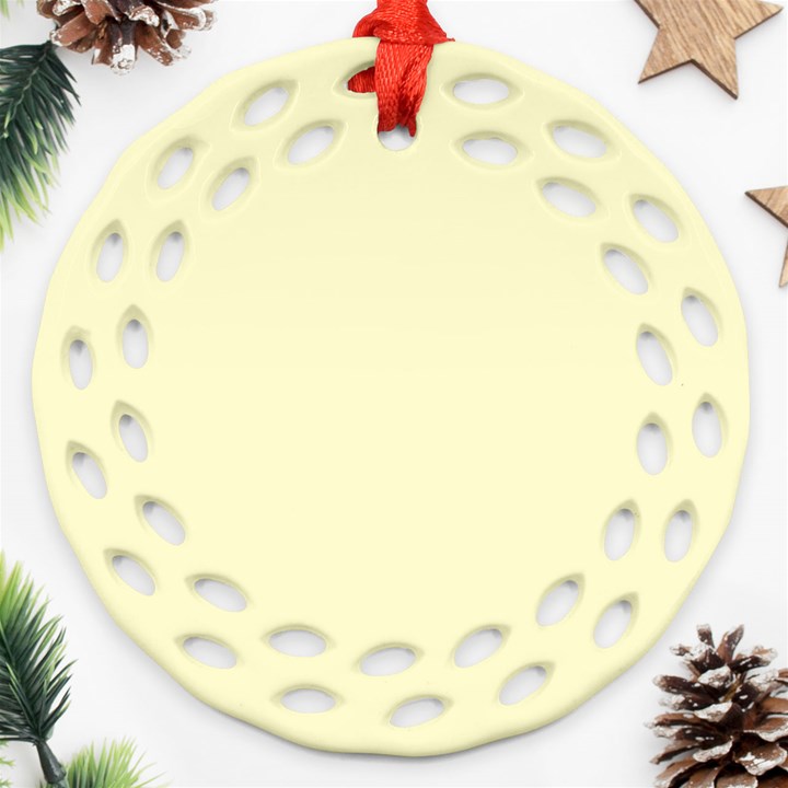 True Cream Color Ornament (Round Filigree)