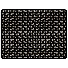 Daisy Black Fleece Blanket (large) 