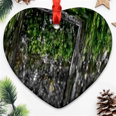 Green Glitter Squre Ornament (heart)