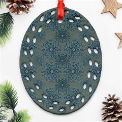 Decorative Wheat Wreath Stars Ornament (oval Filigree) by pepitasart