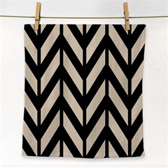 Chevrons Beige/noir Face Towel by kcreatif