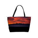 Las Aguilas Viewpoint, El Chalten, Argentina Classic Shoulder Handbag Back