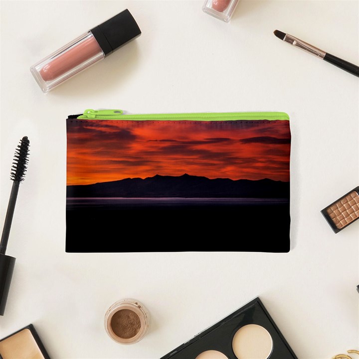 Las Aguilas Viewpoint, El Chalten, Argentina Cosmetic Bag (XS)